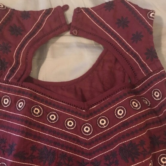 Cupio Burgundy Dress - Picture 3 of 3